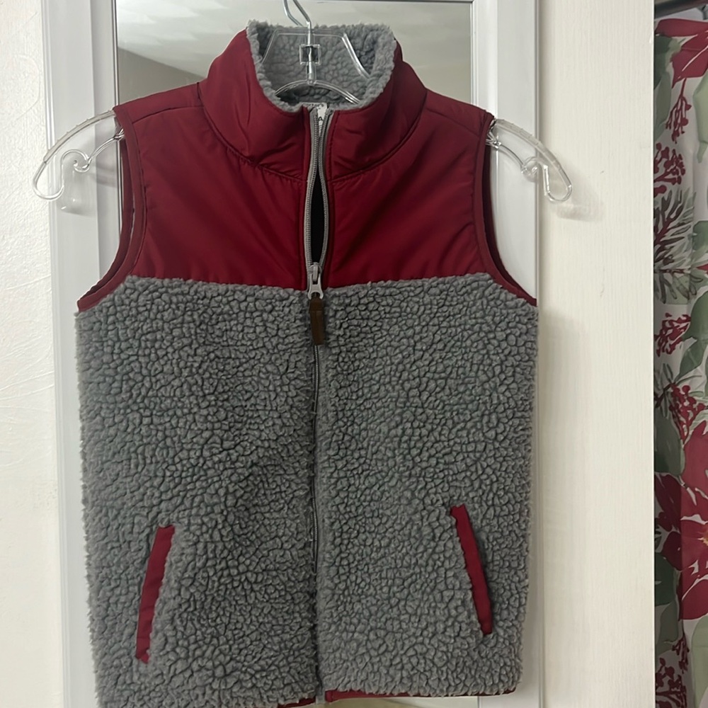 Carters boy size 7 vest